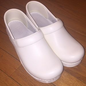 DANSKO CLOGS